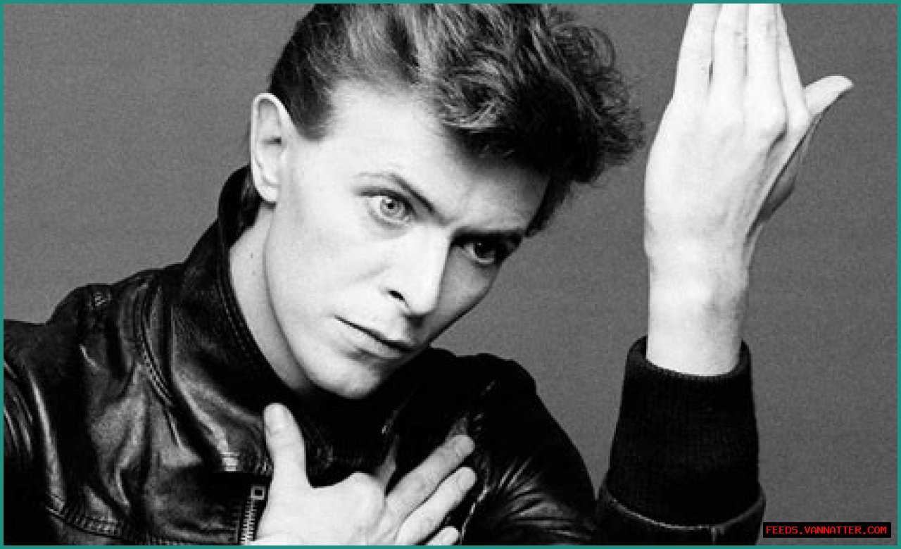 David Bowie announces new album